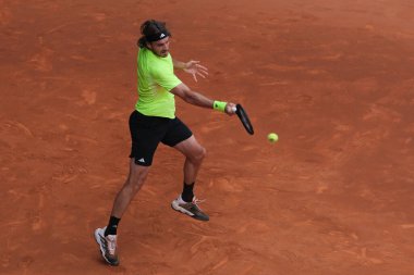 Yunan Stefanos Tsitsipas, Mutua Madrid Açık 'ı 29 Nisan 2025 tarihinde İspanya' nın Madrid kentinde La Caja Magica 'da gerçekleştirdi.