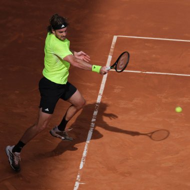 Yunan Stefanos Tsitsipas, Mutua Madrid Açık 'ı 29 Nisan 2025 tarihinde İspanya' nın Madrid kentinde La Caja Magica 'da gerçekleştirdi.