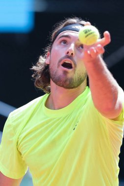 Yunan Stefanos Tsitsipas, Mutua Madrid Açık 'ı 29 Nisan 2025 tarihinde İspanya' nın Madrid kentinde La Caja Magica 'da gerçekleştirdi.