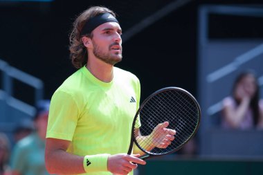 Yunan Stefanos Tsitsipas, Mutua Madrid Açık 'ı 29 Nisan 2025 tarihinde İspanya' nın Madrid kentinde La Caja Magica 'da gerçekleştirdi.