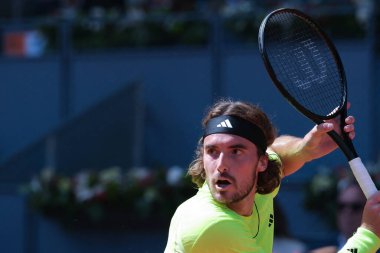 Yunan Stefanos Tsitsipas, Mutua Madrid Açık 'ı 29 Nisan 2025 tarihinde İspanya' nın Madrid kentinde La Caja Magica 'da gerçekleştirdi.