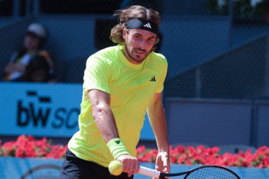 Yunan Stefanos Tsitsipas, Mutua Madrid Açık 'ı 29 Nisan 2025 tarihinde İspanya' nın Madrid kentinde La Caja Magica 'da gerçekleştirdi.