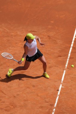 Polonyalı Iga Swiatek, Mutua Madrid Açık 'ı 29 Nisan 2025 tarihinde İspanya' nın Madrid kentinde La Caja Magica 'da açtı.