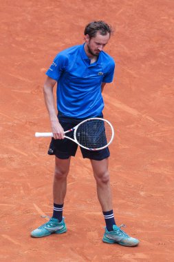 Daniil Medvedev, İspanya 'nın başkenti Madrid' de 1 Mayıs 2025 'te La Caja Magica' da düzenlenen Mutua Madrid Açık etkinliğinde.