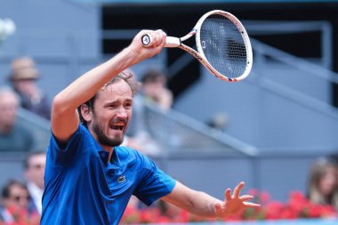 Daniil Medvedev, İspanya 'nın başkenti Madrid' de 1 Mayıs 2025 'te La Caja Magica' da düzenlenen Mutua Madrid Açık etkinliğinde.