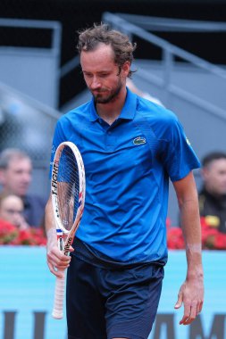 Daniil Medvedev, İspanya 'nın başkenti Madrid' de 1 Mayıs 2025 'te La Caja Magica' da düzenlenen Mutua Madrid Açık etkinliğinde.