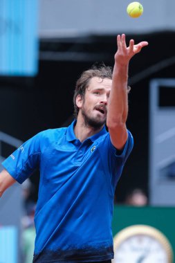 Daniil Medvedev, İspanya 'nın başkenti Madrid' de 1 Mayıs 2025 'te La Caja Magica' da düzenlenen Mutua Madrid Açık etkinliğinde.