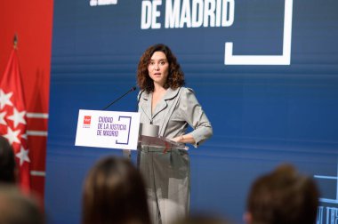 Madrid Topluluğu Başkanı Isabel Daz Ayuso Madrid Adalet Şehri 'ni 5 Mayıs 2025' te İspanya 'nın Madrid şehrinde sunar.