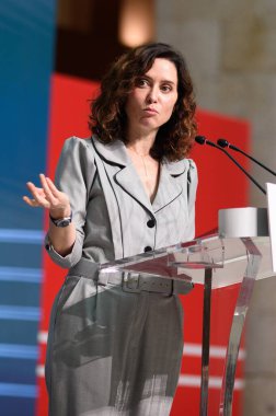 Madrid Topluluğu Başkanı Isabel Daz Ayuso Madrid Adalet Şehri 'ni 5 Mayıs 2025' te İspanya 'nın Madrid şehrinde sunar.