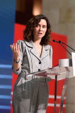 Madrid Topluluğu Başkanı Isabel Daz Ayuso Madrid Adalet Şehri 'ni 5 Mayıs 2025' te İspanya 'nın Madrid şehrinde sunar.