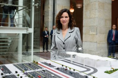 Madrid Topluluğu Başkanı Isabel Daz Ayuso Madrid Adalet Şehri 'ni 5 Mayıs 2025' te İspanya 'nın Madrid şehrinde sunar.