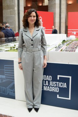 Madrid Topluluğu Başkanı Isabel Daz Ayuso Madrid Adalet Şehri 'ni 5 Mayıs 2025' te İspanya 'nın Madrid şehrinde sunar.