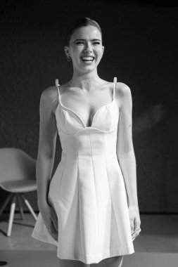 Mar Lucas yeni REFRESH koleksiyonunu 8 Mayıs 2025 tarihinde İspanya 'nın Madrid şehrindeki CUPRA Şehir Garajı' nda sunar.. 