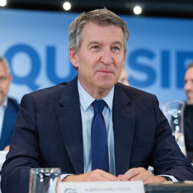 Cuca Gamarra ve PP Başkanı Alberto Nuez Feijoo, 12 Mayıs 2025 tarihinde İspanya 'nın Madrid kentinde Ulusal Yürütme Komitesi' nin genel merkezinde toplandılar.