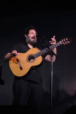 Şarkıcı El Kanka, Sala de la Riviera de Madrid 'de konser verdi. 16 Mayıs 2025 İspanya