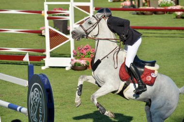  Longines Global Şampiyonlar Turu sırasında Madrid Club de Campo Villa de Madrid 'de 18 Mayıs 2025' te Madrid, İspanya 'da yarışan sürücü.