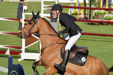  Longines Global Şampiyonlar Turu sırasında Madrid Club de Campo Villa de Madrid 'de 18 Mayıs 2025' te Madrid, İspanya 'da yarışan sürücü.