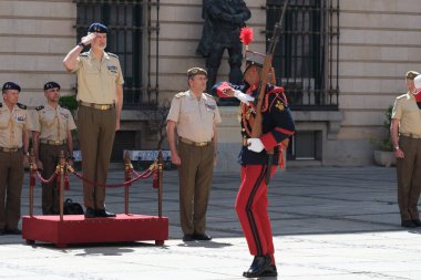 İspanya Kralı VI. Felipe, Ordu Yüksek Konseyi sırasında, 26 Mayıs 2025 'te İspanya' nın Madrid kentinde, Ordu Karargahında. Toplantı askeri liderleri bir araya getiriyor..