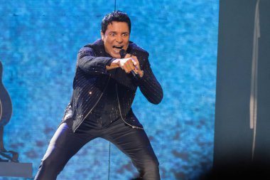 Şarkıcı Chayanne, 29 Mayıs 2025 'te İspanya' nın Madrid kentinde Movistar Arena 'da verdiği konserde performans sergiliyor.