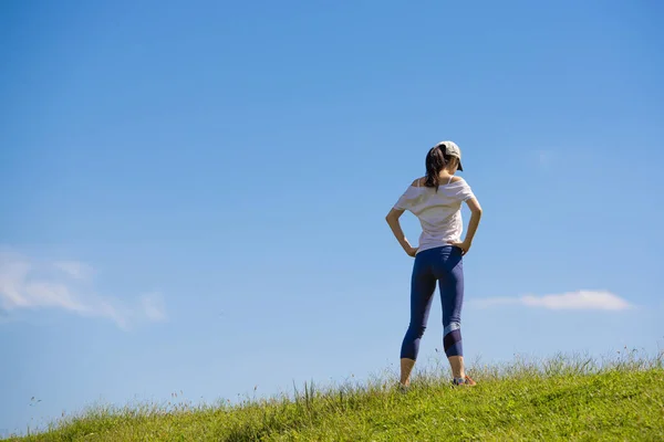 Stock image Woman who exercise on lawn 