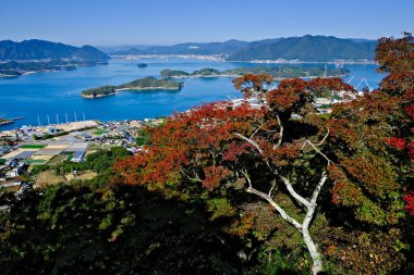 Osservatorio nello Shimanami Kaido sull'isola di Innoshima, Giappone clipart