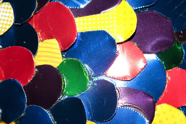 Una Lata Metálica Cortada Latas Colores Brillantes Como Fondo Abstracto — Foto de Stock