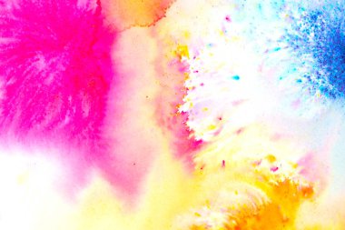 Bir Siyah Mürekkep Canlı Bir Gökkuşağı Renkli Sulu Arkaplan Boyası 'na Dökülüp Dökülüyor