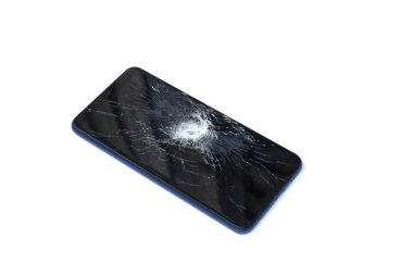 Akıllı Telefon Çekiç Tarafından Kırılırken Cam Parçalanıyor