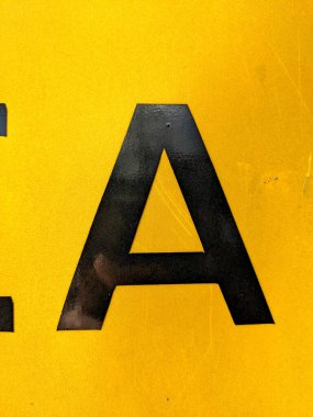 Sıkıntılı Durum Tipografisinde Yazılı Bir Harf Bulundu