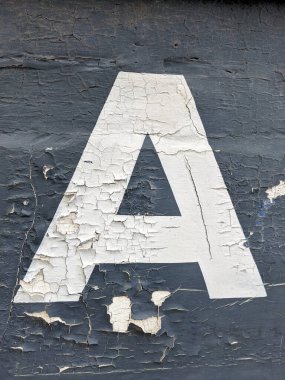 Sıkıntılı Durum Tipografisinde Yazılı Bir Harf Bulundu