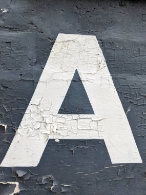 Sıkıntılı Durum Tipografisinde Yazılı Bir Harf Bulundu