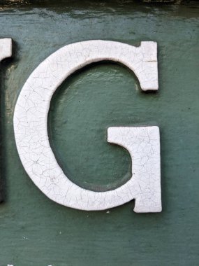 Sıkıntılı Durum Tipografisinde Yazılı Bir Harf Bulundu