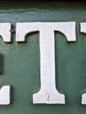 Sıkıntılı Durum Tipografisinde Yazılı Bir Harf Bulundu