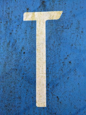 Sıkıntılı Durum Tipografisinde Yazılı Bir Harf Bulundu