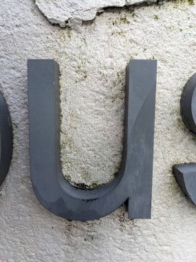 Sıkıntılı Durum Tipografisinde Yazılı Bir Harf Bulundu