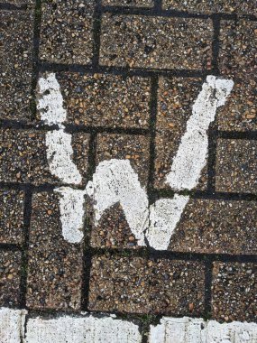 Sıkıntılı Durum Tipografisinde Yazılı Bir Harf Bulundu