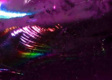 Putple Blue Rainbow 'da yer alan Bir Kaya Kristalinin Kapanışı