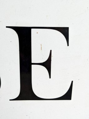 Sıkıntılı Durum Tipografisi ile Yazılan Sözcükler Fidye Notu E Bulundu