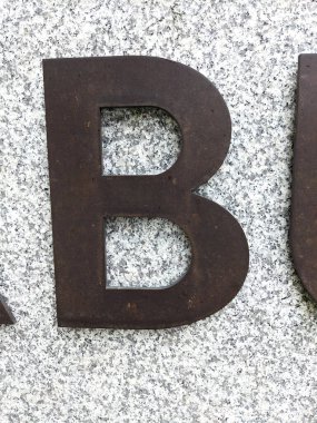 Sıkıntılı Durum Tipografisi ile Yazılan Sözcükler B Harfi Fidye Defteri Bulundu