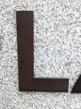 Sıkıntılı Durum Tipografisi ile Yazılan Kelimeler L Harfi Fidye Defteri Bulundu