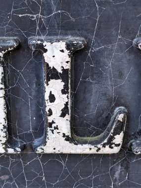 Sıkıntılı Durum Tipografisi ile Yazılan Kelimeler L Harfi Fidye Defteri Bulundu