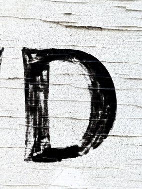 Sıkıntılı Durum Tipografisi ile Yazılan D Harfi Bulundu