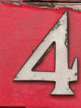 Sıkıntılı Durum Tipografisi ile Yazılan Sözcükler Dört Dört Numara Buldu