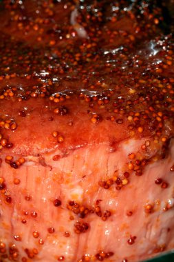 Hardal Kaplamalı Gammon Jambonu Kavrulmuş