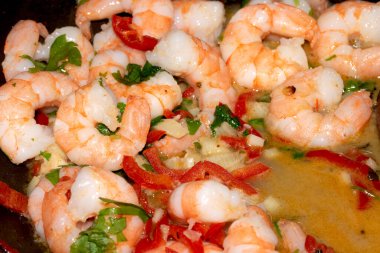 Kaplanlı Karideslerin Kapanışı, Doğranmış Biberli ve Bitkili