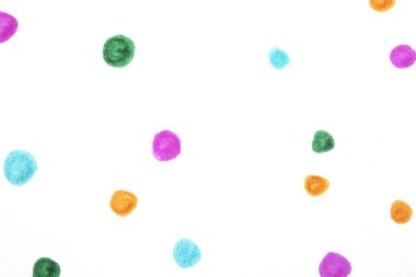 Polka Noktası Benekli Çember Çocuksu Keçeli Kalem Ucu Gökkuşağı Arkaplanında