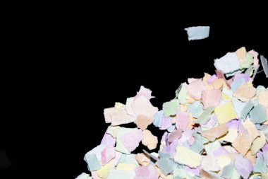 Yırtık Kağıt Tabaka Konfeti Renkli Hassas Soyut Doku Siyah Arkaplan