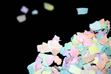 Yırtık Kağıt Tabaka Konfeti Renkli Hassas Soyut Doku Siyah Arkaplan