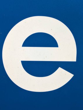 The Letter E on a Real Life Arkaplanı 