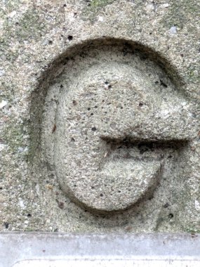 Sıkıntılı Durum Tipografisi ile Yazılan Kelimeler G Numarasını Buldu